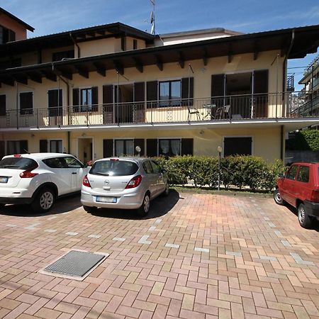 Petalo Bianco 100M From Lake - Happy Rentals Baveno Exterior foto